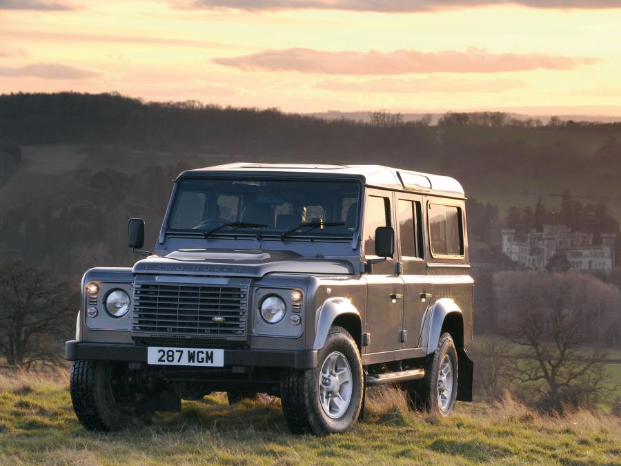  Land Rover Defender 110 Station Wagon 2007 года  (UK) (фото 10 из 21)
